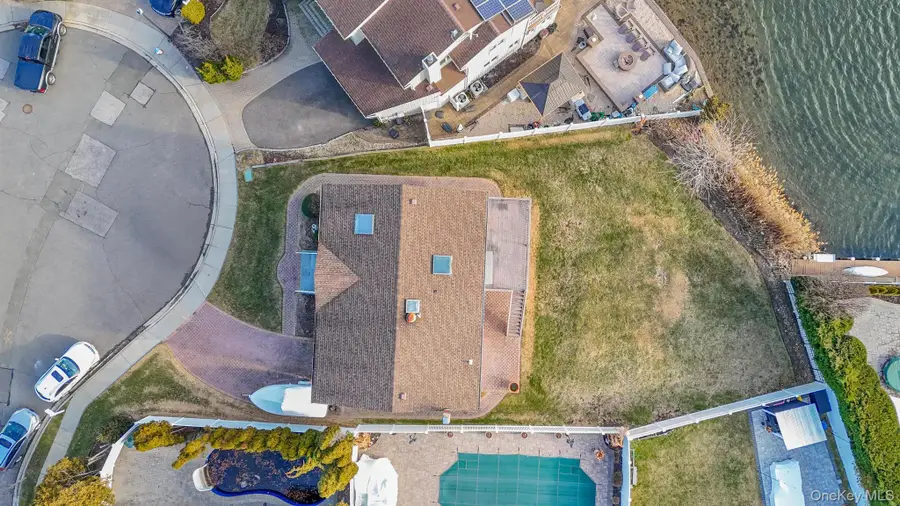 4068 Darby Lane, Seaford, NY 11783 - Image #3