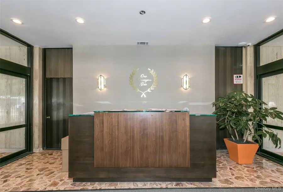 1 Kensington Gate #302, Great Neck, NY 11021 - #3