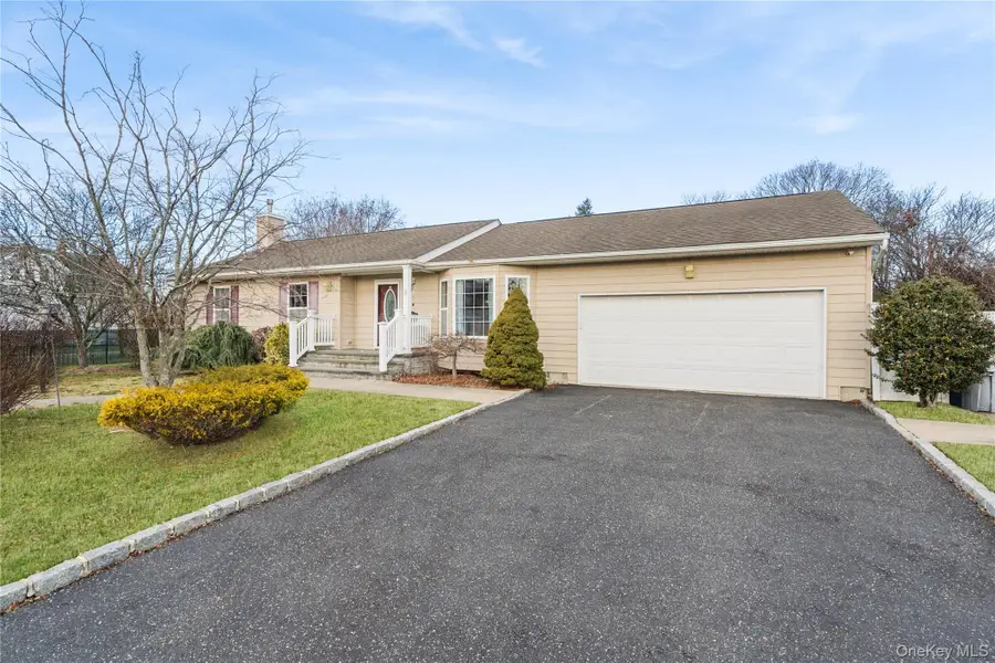 28 2nd Avenue, Central Islip, NY 11722 - Image #2