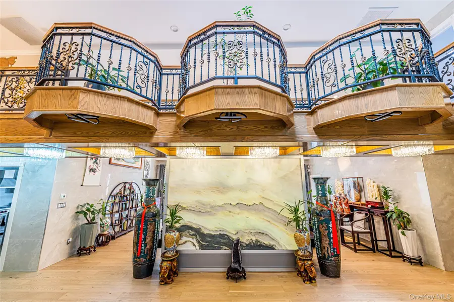 2 Summerwind Drive, Glen Head, NY 11545 - Image #2