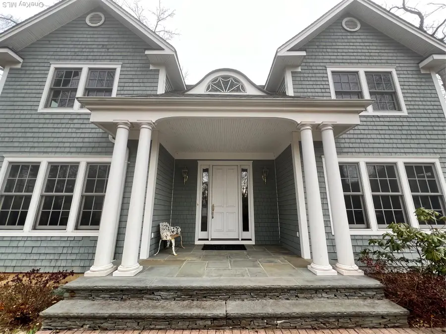 214 Downing Avenue, Sea Cliff, NY 11579 - Image #2