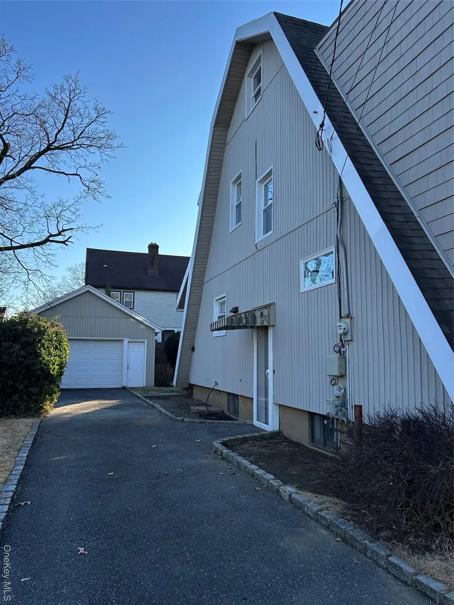 70 E Beverly Parkway, Valley Stream, NY 11580 - #3