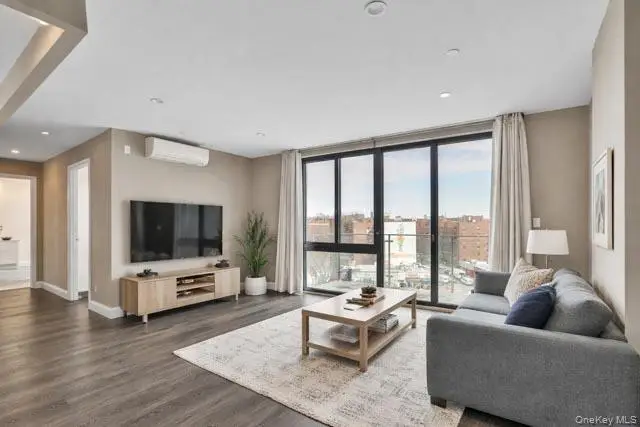 4516 83 Street #E8F, Elmhurst, NY 11373 - Image #2