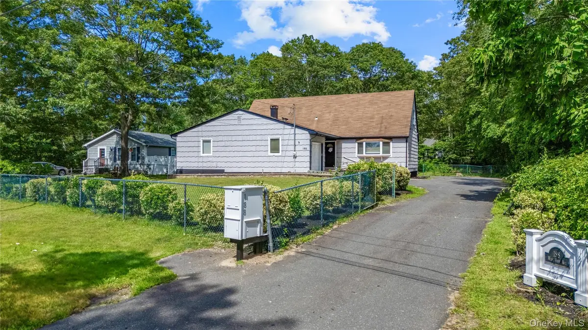 188 W End Avenue, Shirley, NY 11967 - Image #1