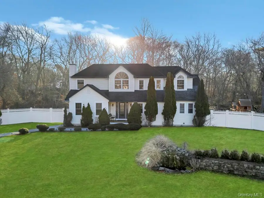 20 Tulip Court, Moriches, NY 11955 - Image #3