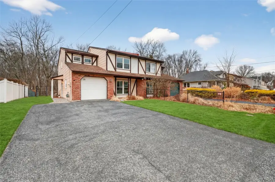 21 Green Avenue, Valley Cottage, NY 10989 - Image #2