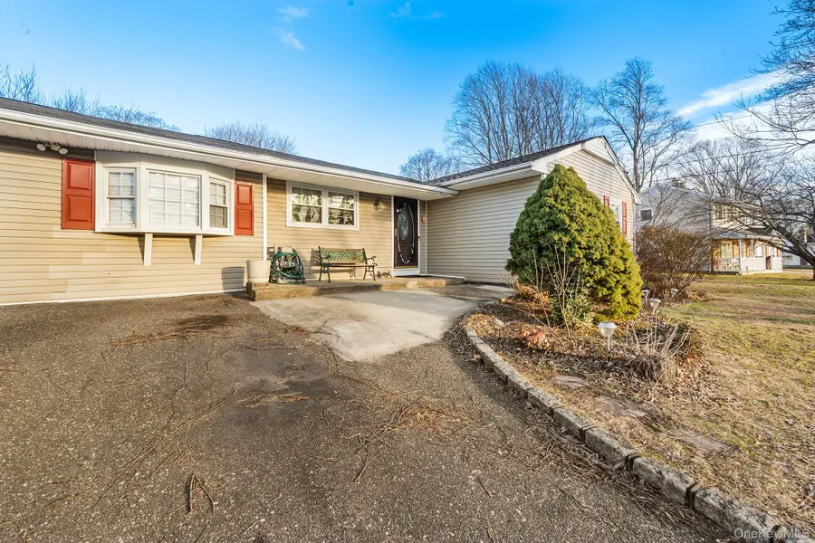 19 Evelyn Road, Port Jefferson Station, NY 11776 - Image #3