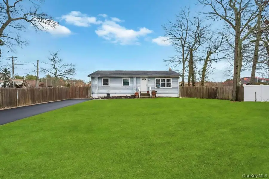 19 Windus Drive, Shirley, NY 11967 - Image #2