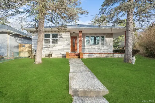 200 N Side Road, Wading River, NY 11792