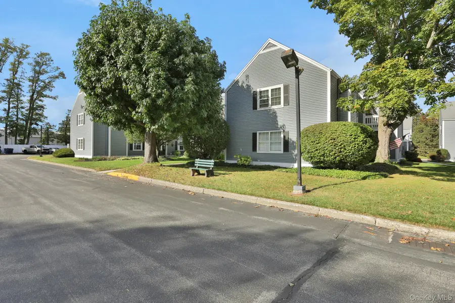 302 Commons Way #E, Fishkill, NY 12524 - Image #3