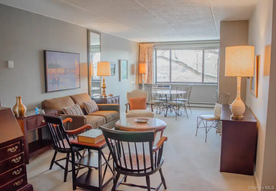 160 Academy Street #6C, Poughkeepsie, NY 12601 - Image #2