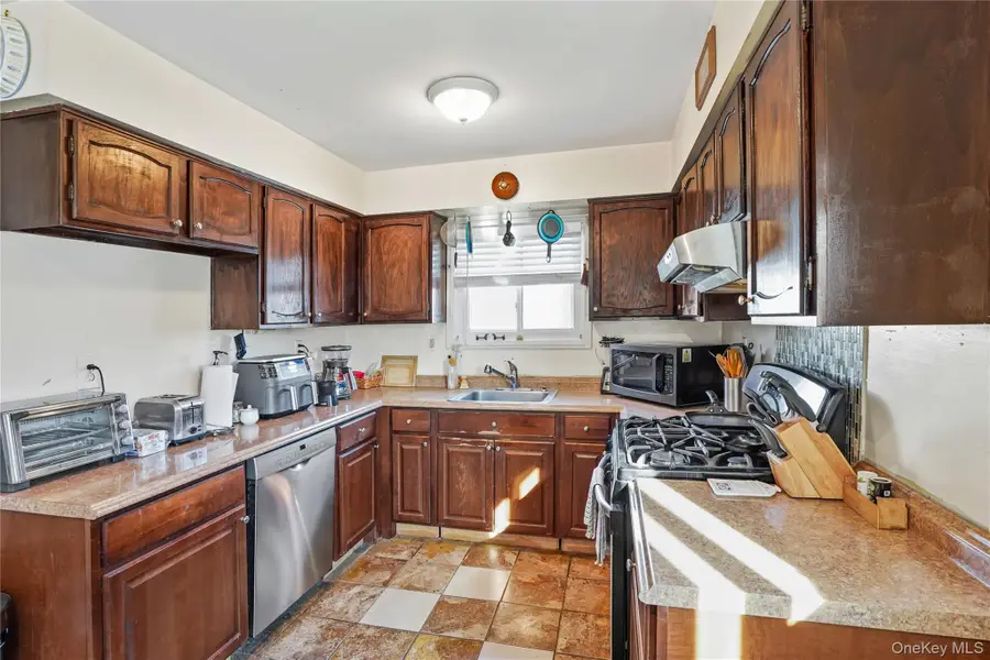 82 Division Avenue, Spring Valley, NY 10977 - #2