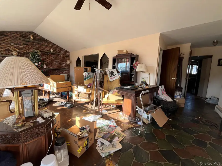 5 Louis Place, Nesconset, NY 11767 - Image #2