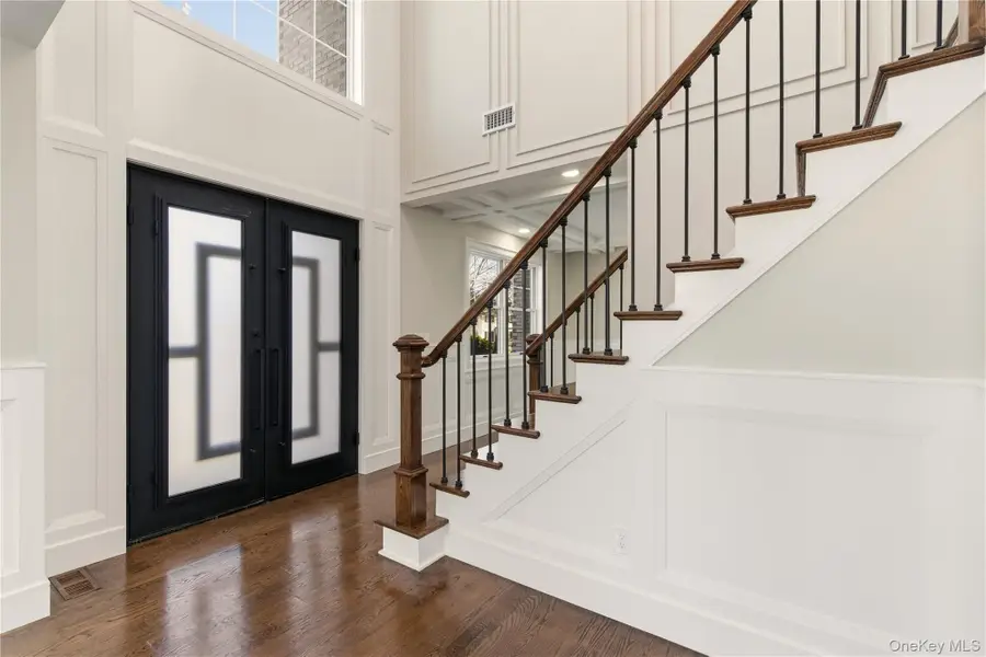 12 Lee Avenue, Albertson, NY 11507 - #2