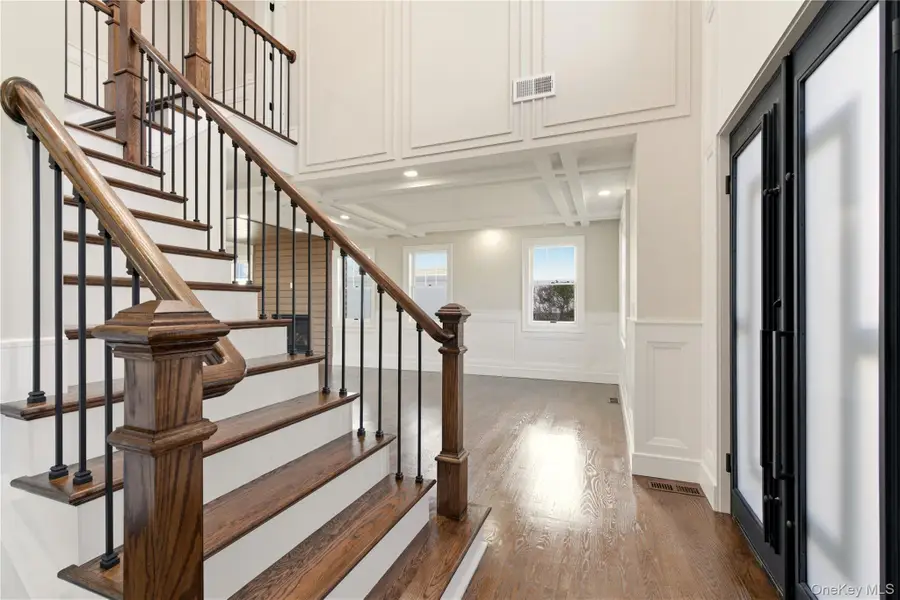 12 Lee Avenue, Albertson, NY 11507 - #3