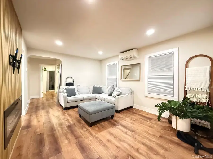 55 Keller Street, Valley Stream, NY 11580 - #3