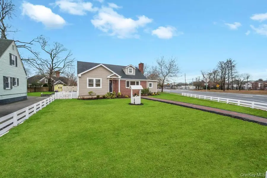 92 Sunset Road, Bay Shore, NY 11706 - #3