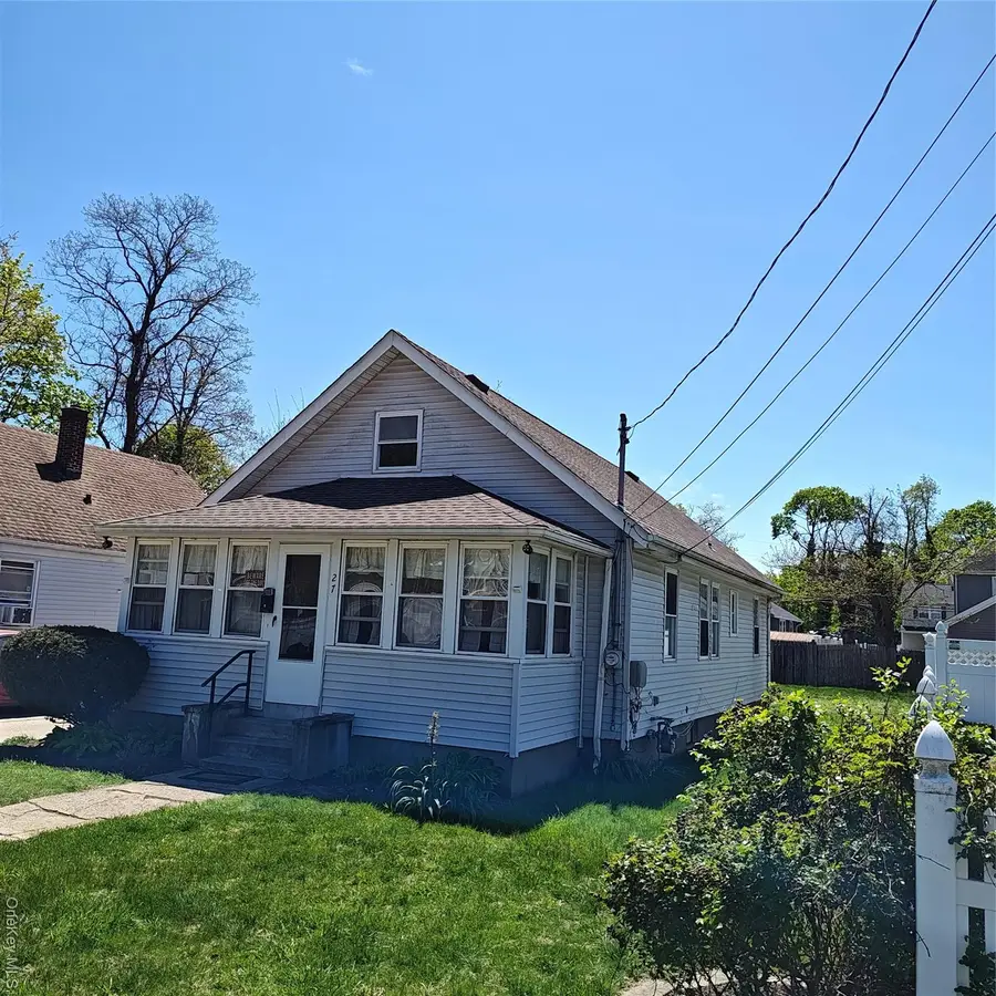 27 Coolidge Avenue, Amityville, NY 11701 - Image #2