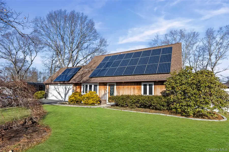 12 Yellowstone Court, Coram, NY 11727 - Image #2