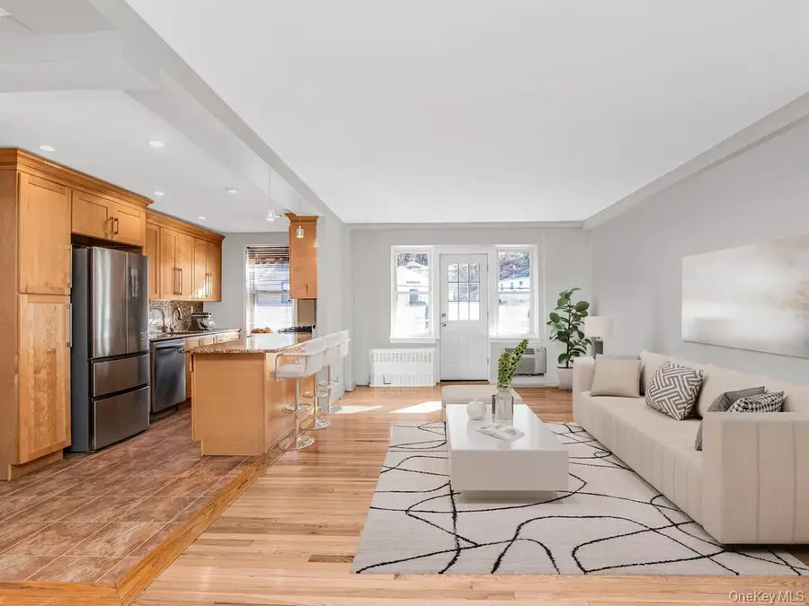 709 Warburton Ave #3B, Yonkers, NY 10701 - #2