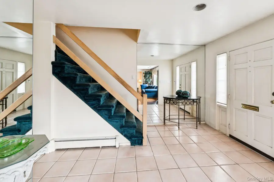 26 Dell Drive, East Rockaway, NY 11518 - Image #3