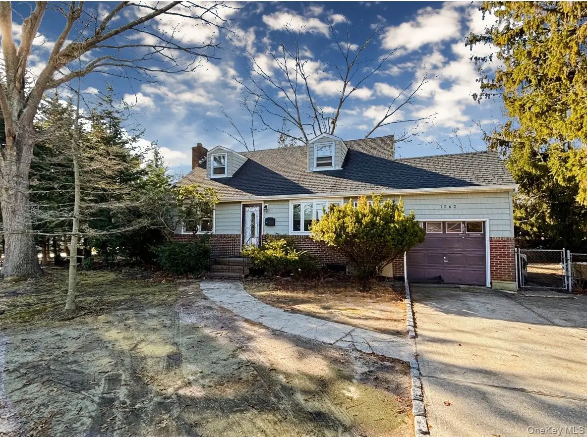 1262 Saxon Avenue, Bay Shore, NY 11706 - #1