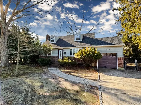 1262 Saxon Avenue, Bay Shore, NY 11706