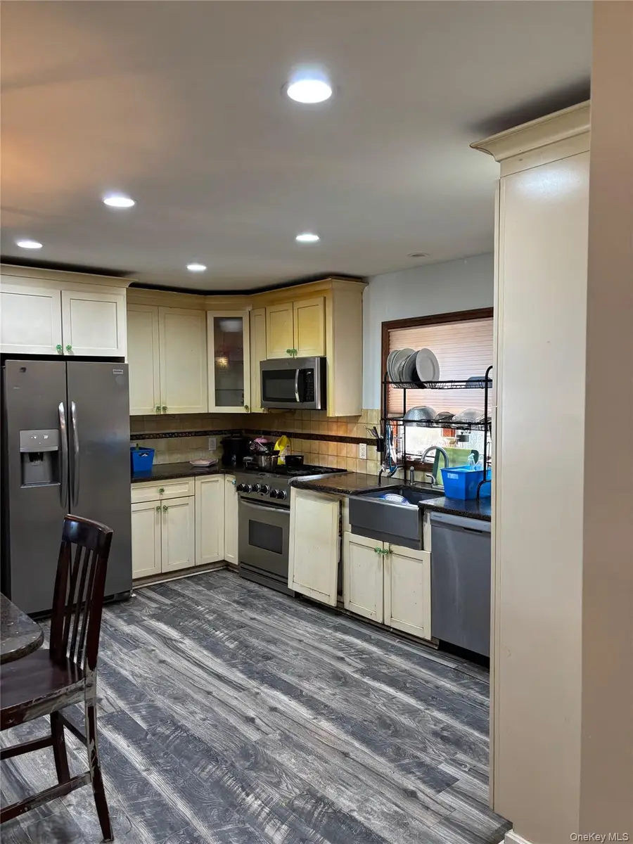 1262 Saxon Avenue, Bay Shore, NY 11706 - #3