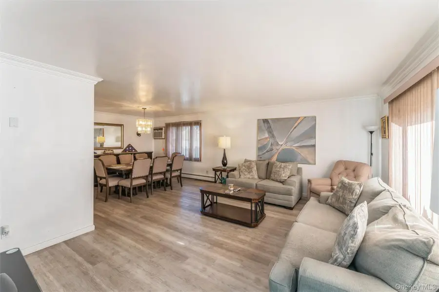 83 W Valley Stream Boulevard, Valley Stream, NY 11580 - #2