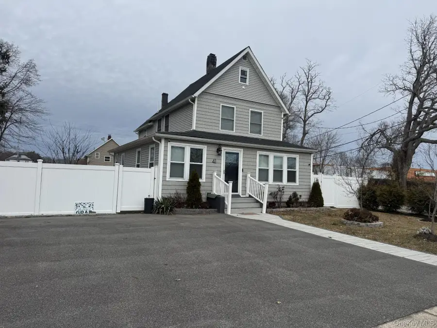 41 Brightside Avenue, Central Islip, NY 11722 - Image #3