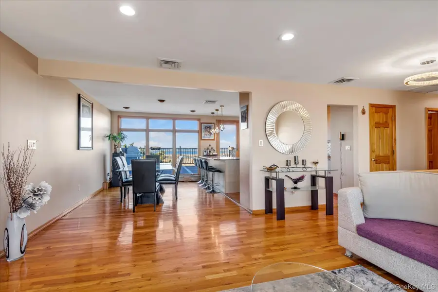 909 Gerry Avenue, Lido Beach, NY 11561 - Image #2