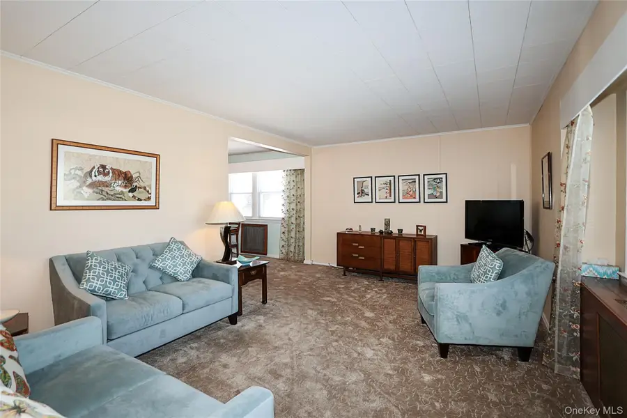 246-04 86th Avenue, Bellerose, NY 11426 - Image #3