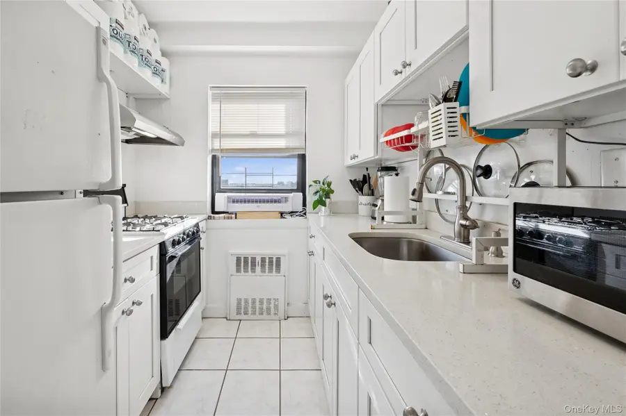 1122 Yonkers Avenue #5J, Yonkers, NY 10704 - Image #3