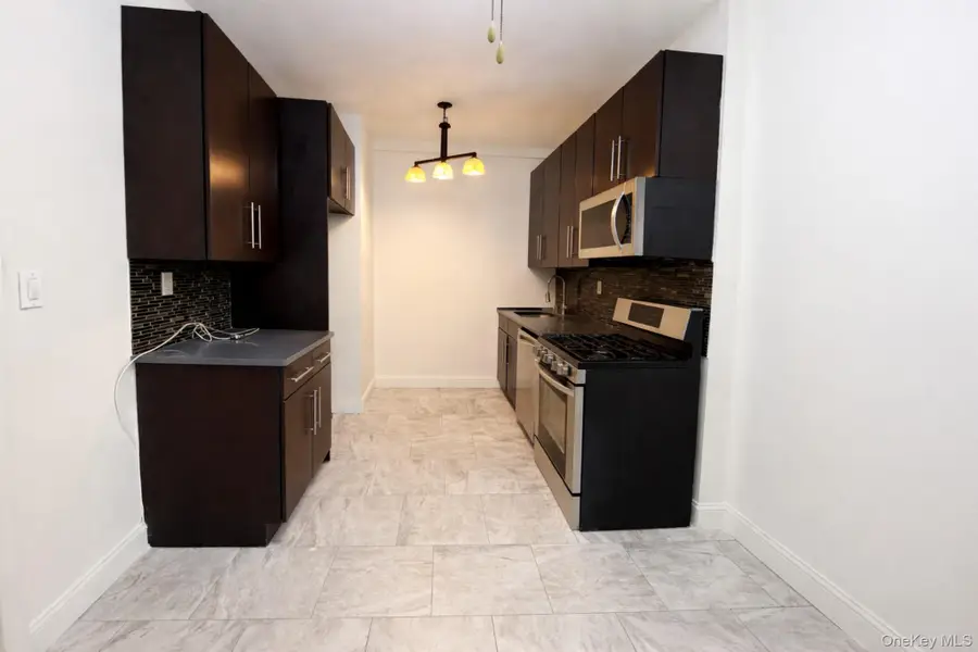 5 Circuit Road #A30, New Rochelle, NY 10805 - Image #3