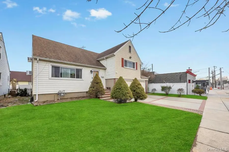 7 N Terrace Place, Valley Stream, NY 11580 - #3