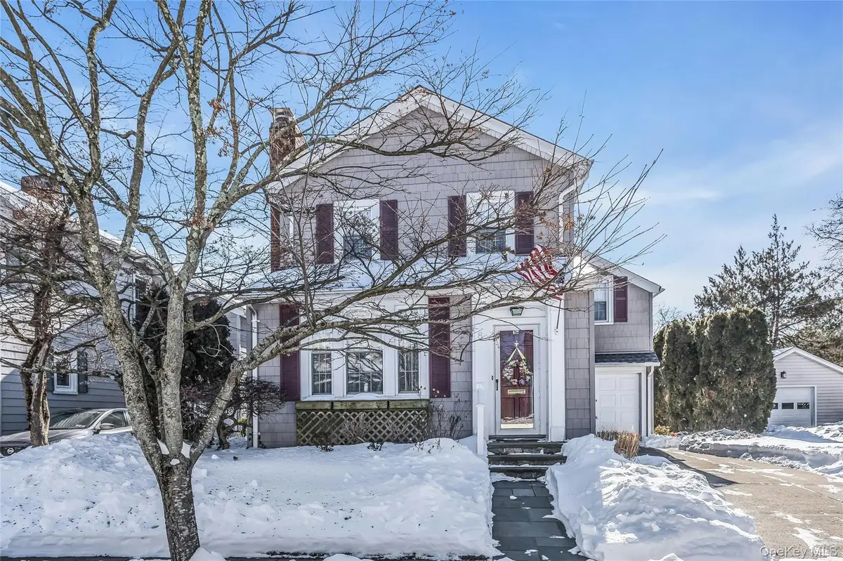 8 3rd Place, Garden City, NY 11530 - #1