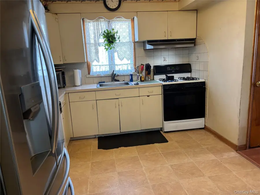 90 Madison Avenue, Westbury, NY 11590 - #3