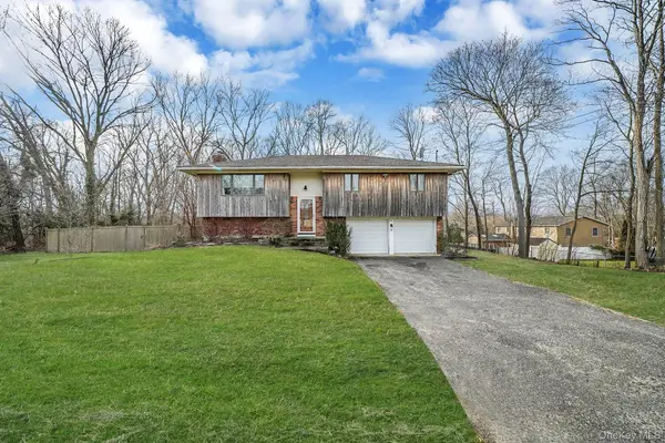 38 Groveland Park Boulevard, Sound Beach, NY 11789