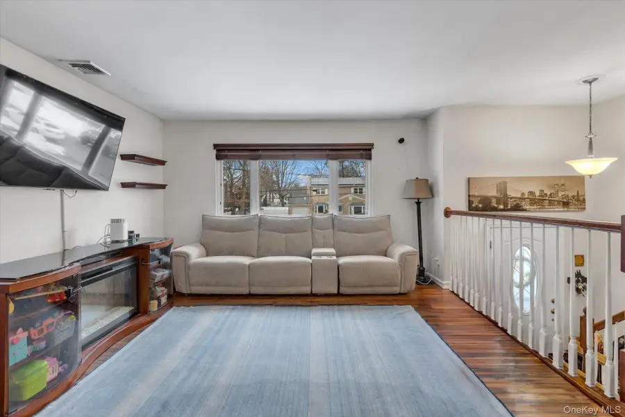 11 17th Avenue, Ronkonkoma, NY 11779 - #2