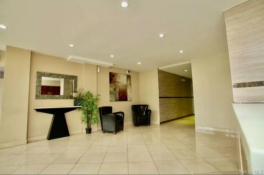 99-60 63 Road #7Q, Rego Park, NY 11374 - Image #2