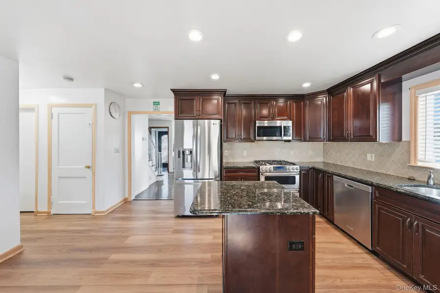 295 Union Avenue, Lynbrook, NY 11563 - Image #3