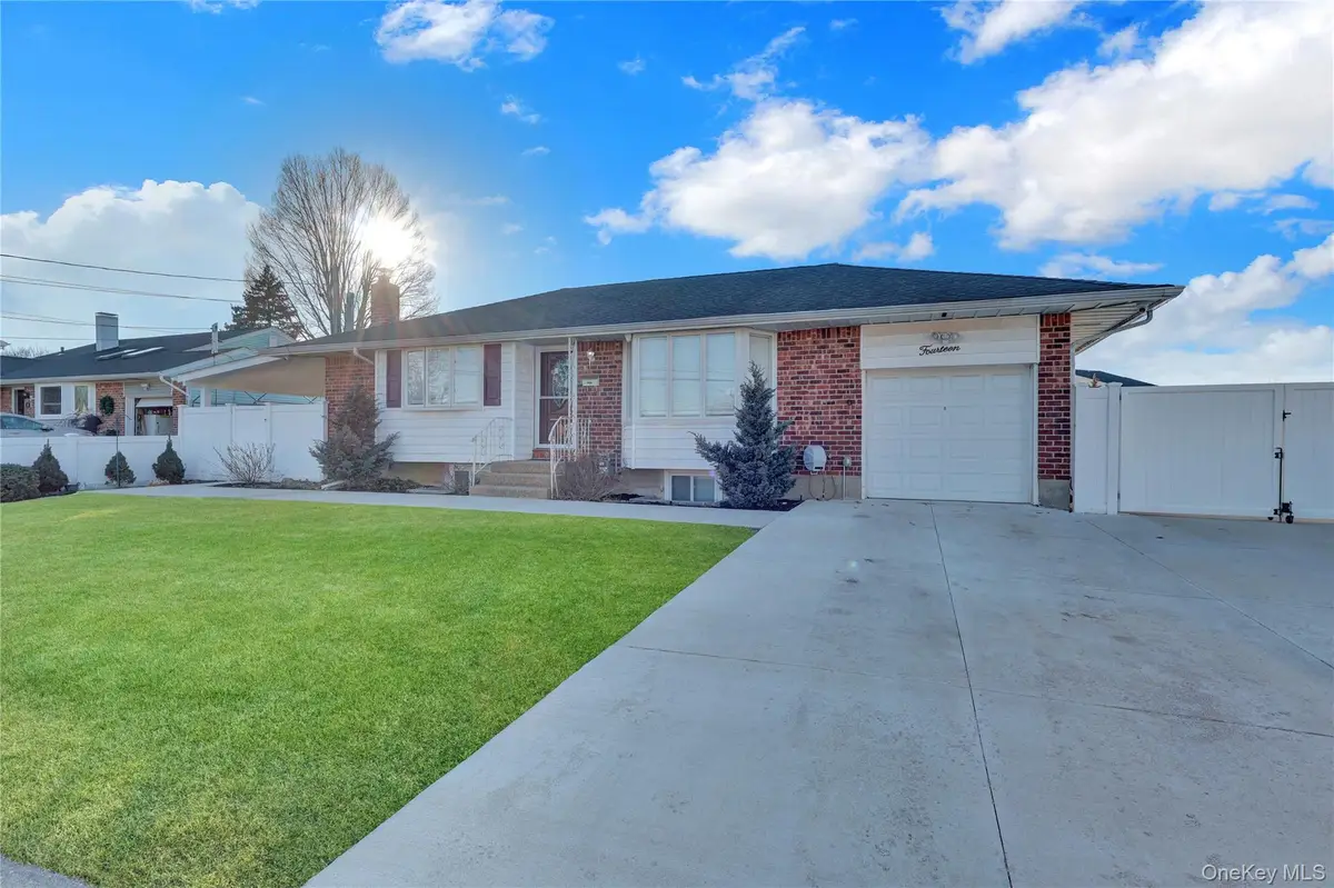 14 Lisa Drive, Deer Park, NY 11729 - Image #1