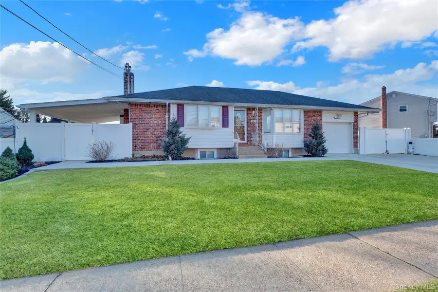 14 Lisa Drive, Deer Park, NY 11729 - Image #2