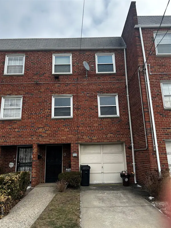 428 Fernside Place #428, Far Rockaway, NY 11691