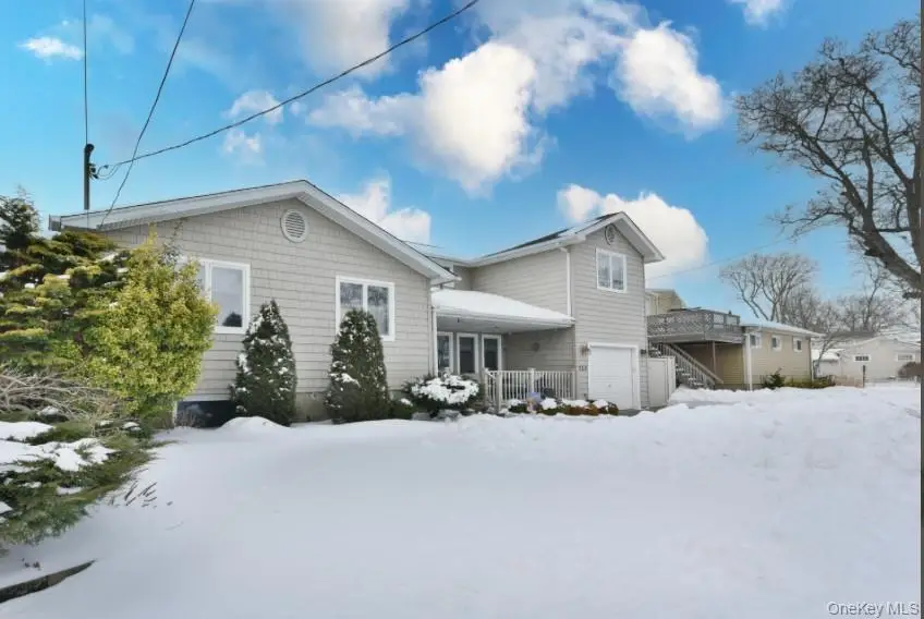 320 Roosevelt Avenue, Massapequa Park, NY 11762 - Image #3