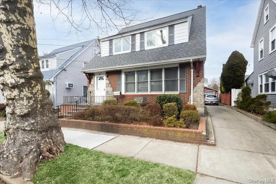 21 Cornell Street, Williston Park, NY 11596 - Image #3