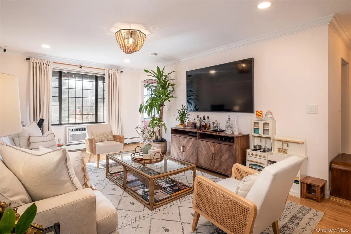 4 Foxwood Drive #5, Pleasantville, NY 10570 - Image #1