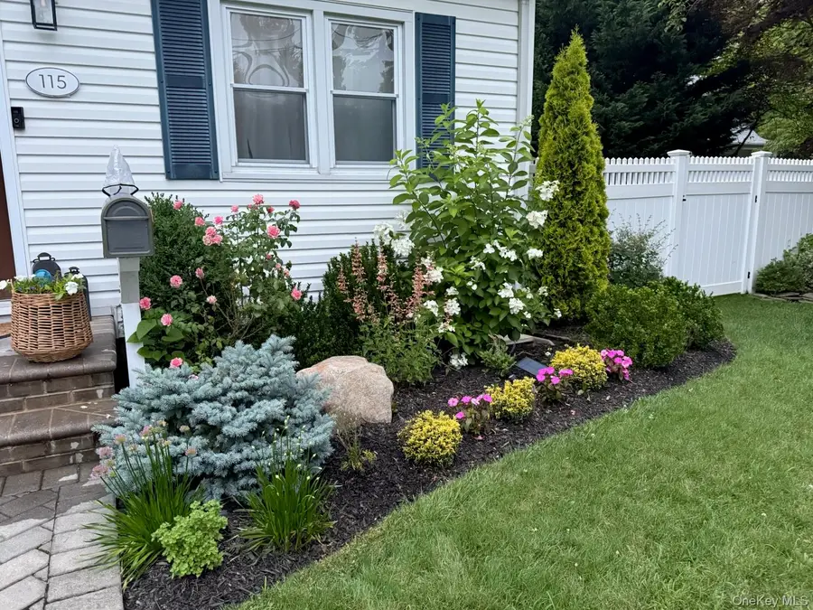 115 Academy Street, Bayport, NY 11705 - Image #3