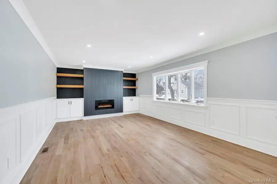 74 Lincoln Avenue, Islip Terrace, NY 11752 - #2