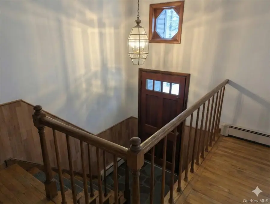 7 Brookland Farms Road, Poughkeepsie, NY 12601 - Image #2